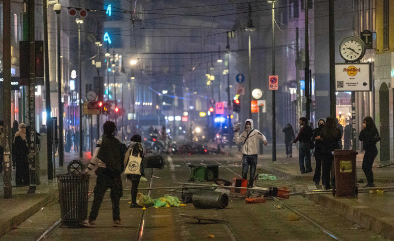 Avrupa savaşta Protestolar kıtaya yayıldı