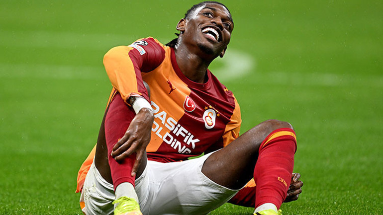 Galatasarayda alarm çalıyor Fenerbahçe derbisi tehlikede