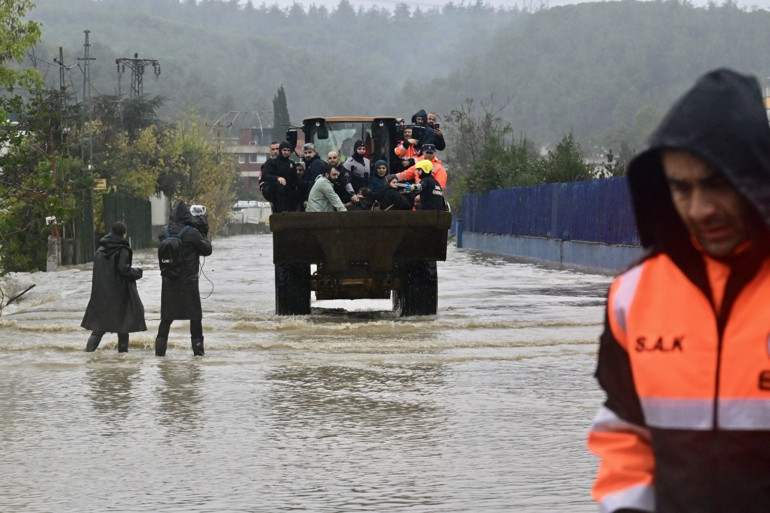 İstanbulda sel faciasında can kaybı 6ya yükseldi