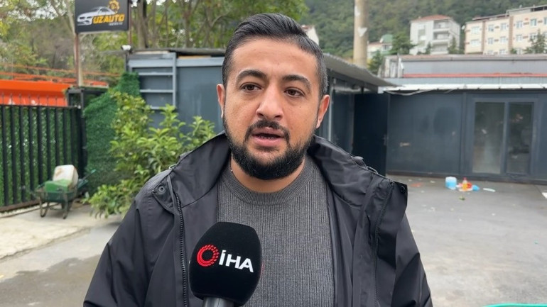 Ayazağadaki sel felaketi Kahraman esnaf, araçta mahsur kalan sürücüyü böyle kurtardı