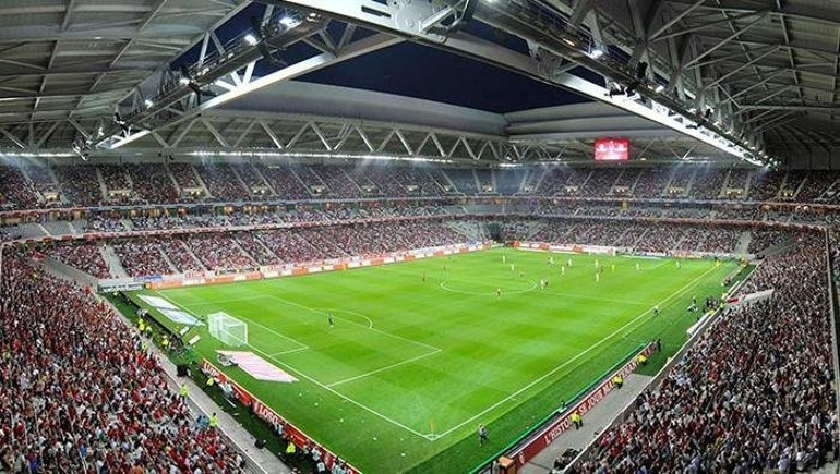 Galatasaray maçı öncesi oteli yaktılar UEFA bekleniyor