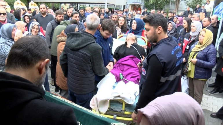 Cenazesi 11 gün bekletildi: 5 yaşındaki Gülceye gözyaşları içinde veda Acılı anne ambulansla getirildi