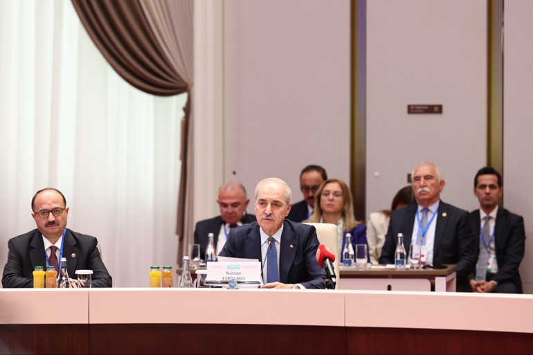 Numan Kurtulmuş Bişkekte seslendi: Türk dünyası yeni bir cazibe merkezi