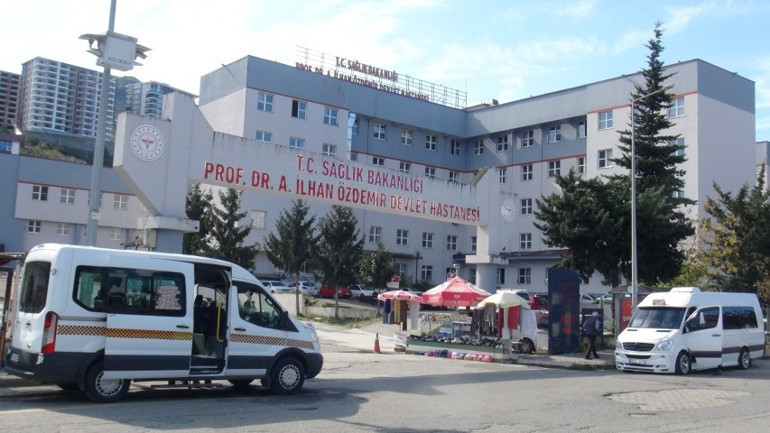 Türkiyede ilk kez gerçekleştirildi: Sağ böbreği leğen kemiğinde olan hastaya başarılı operasyon