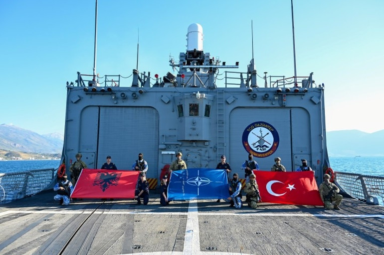 NATO’nun teyakkuz faaliyetinde TCG Anadolu ve TB-3 SİHA’lar sahnede