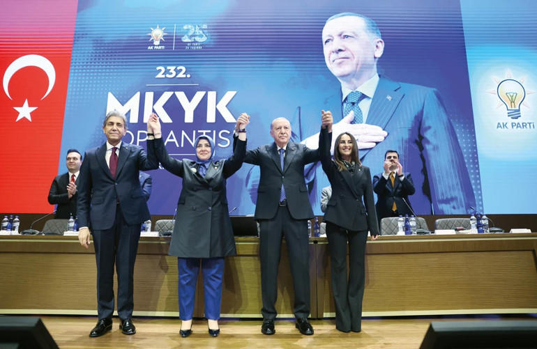 Partiye katıldı Erdoğan’ın danışmanı oldu