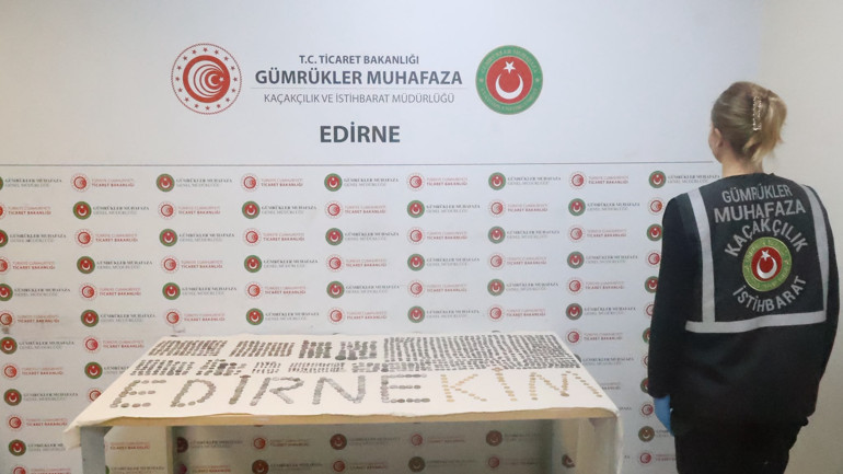 Kaçakçılara sınırda şafak baskını Sikkeler, ok uçları ve yüzükler ele geçirildi