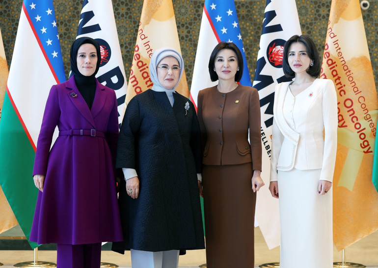 Emine Erdoğandan net mesaj: Savaş bölgelerindeki çocukların sesi olacağız