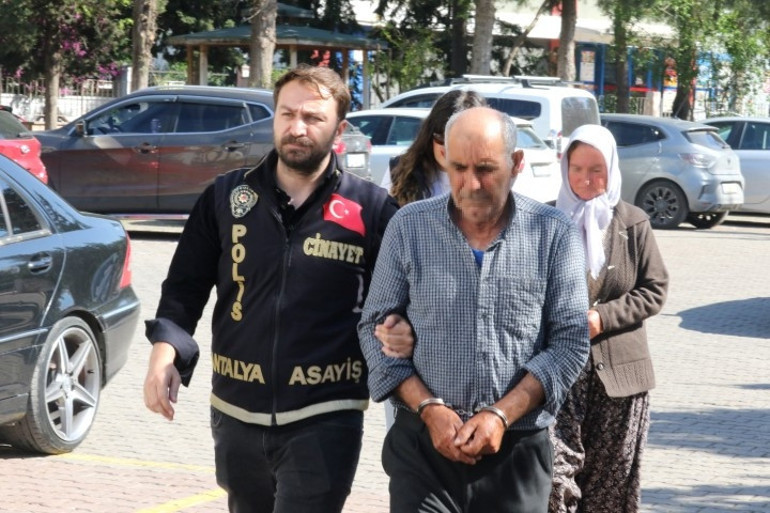 Noter önünde yeğenini 7 kurşunla öldüren sanıktan korkutmak istedim savunması