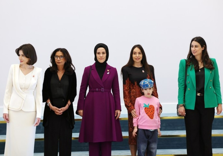 Emine Erdoğan ve Esra Albayrak’tan Özbekistan’da önemli temaslar… ‘Savaş bölgesindeki çocukların sesiyiz