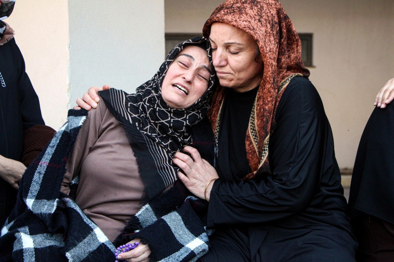 15 yaşındaki çocuğu ağabeyinin borcu yüzünden vurmuşlar