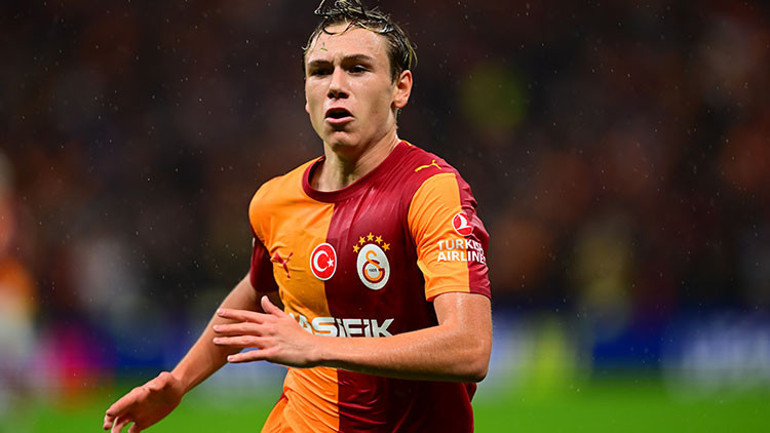 Galatasaraylı Batrakovu canlı izlediler 50 milyon sterlin