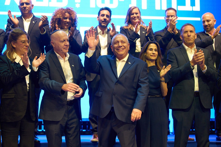 Geçmişindeki detay dikkat çekiyor: Eski generalin Netanyahu planı Perde arkasında neler oluyor