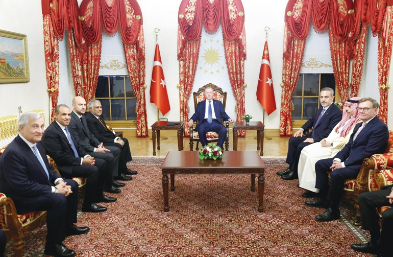 Bu fotoğraf iki dakika bile konuşulmuyorsa