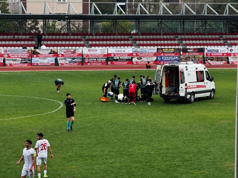 Maçın 90ıncı dakikasında yere yığılmıştı: Kalp krizi geçiren futbolcuya anjiyo yapıldı
