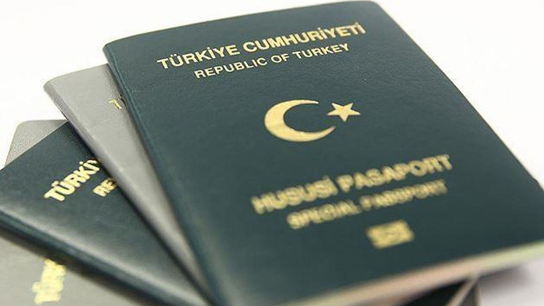 Meclise dikkat çeken talepler: 60 yaş üzerine yeşil pasaport, lisans eğitimine 3 yıl önerisi