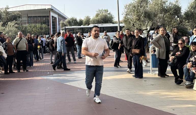 Avcılarda memur adaylarına isim şoku Yan yana olunca işin içinden çıkamadılar | Sivasta 1 dakika kala sürpriz: Üzerinde unutup geldi, görevliler yardım etti