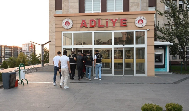 Boş arazideki bebek cesedinin sırrı 15 yıl sonra çözüldü | Kız doğdu, kayınvalidem baskı yaptı savunması