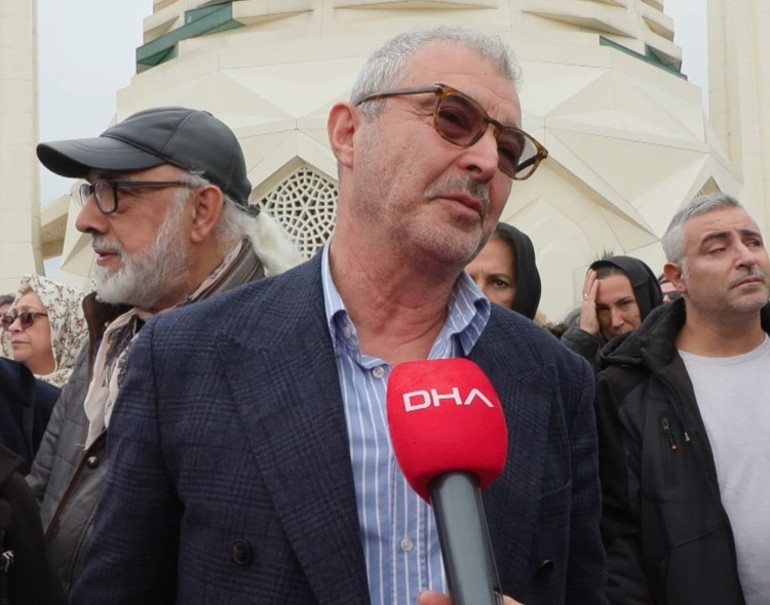 Şarkıcı Nev son yolculuğuna uğurlandı