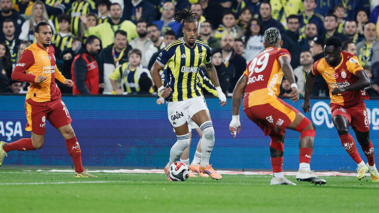 Derbilerin en güzeli: Galatasaray-Fenerbahçe İşte muhtemel 11ler...