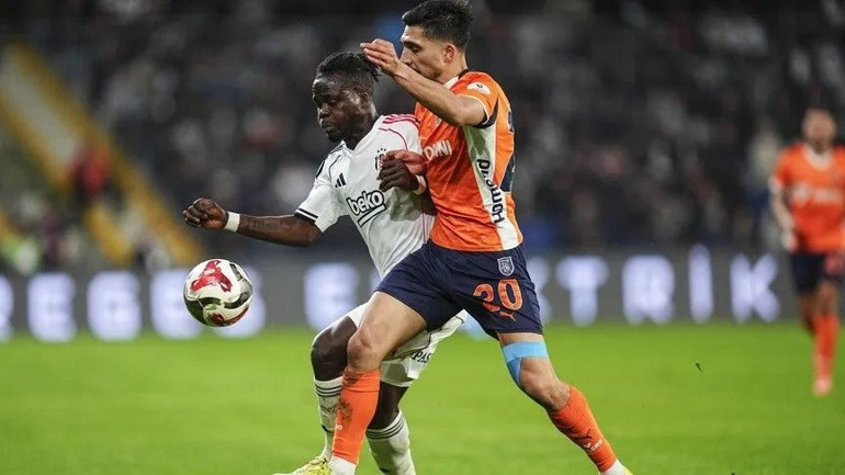 লাইভ ধারাভাষ্য: Beşiktaş Başakşehir (সুপার লিগের ম্যাচ)