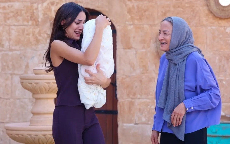 Uzak Şehirin 70. bölümde neler oldu Cihan nişanlandı, Alya yıkıldı