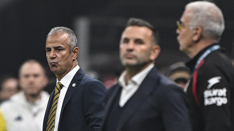 Galatasaray yenilgisinin ardından Fenerbahçeye eleştiri yağdı: Hayatımda hiç pres yapmayan bir büyük takım görmemiştim , Fenerbahçe ilk yarıda felaketti