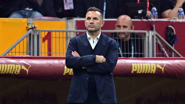 Galatasaray yenilgisinin ardından Fenerbahçeye eleştiri yağdı: Hayatımda hiç pres yapmayan bir büyük takım görmemiştim , Fenerbahçe ilk yarıda felaketti