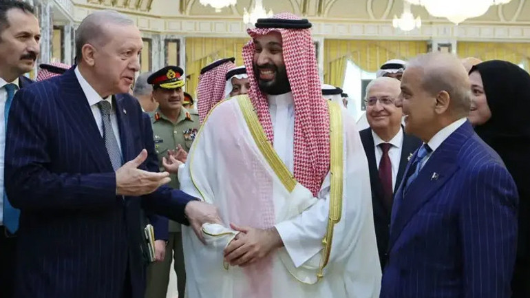 Fuat Oktay ittifakın 3 sacayağını açıkladı: Savunma, terörle mücadele ve yerli sanayi