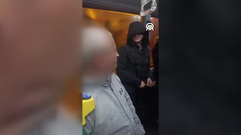 Kadıköyde İETT otobüsünde panik: Kadına vurdu, yolculara biber gazı sıkıp kaçtı