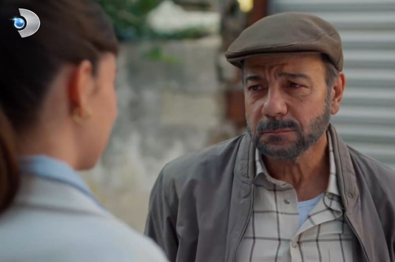 Haysiyette ortalık karıştı Mehmet, Simay ve Ender’i sarılırken gördü