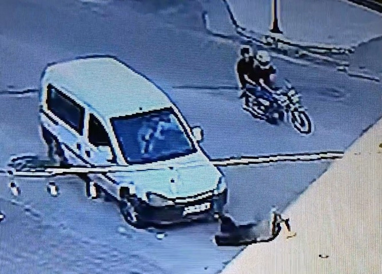 Kaputuna çıktığı aracı sürücüyü itip kaçırdı: Kendimde değildim savunması