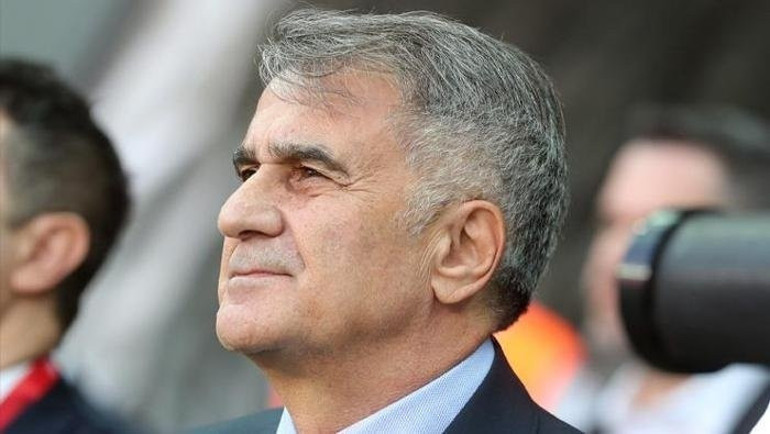 Okan Buruk, 18 hoca gönderdi