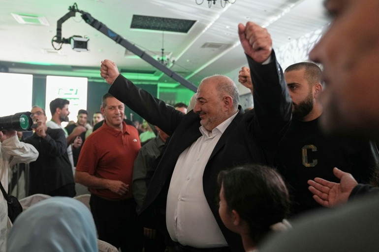 İsraildeki seçime soruşturma talebi Netanyahuyu sarsan ittifak Gözaltına alın
