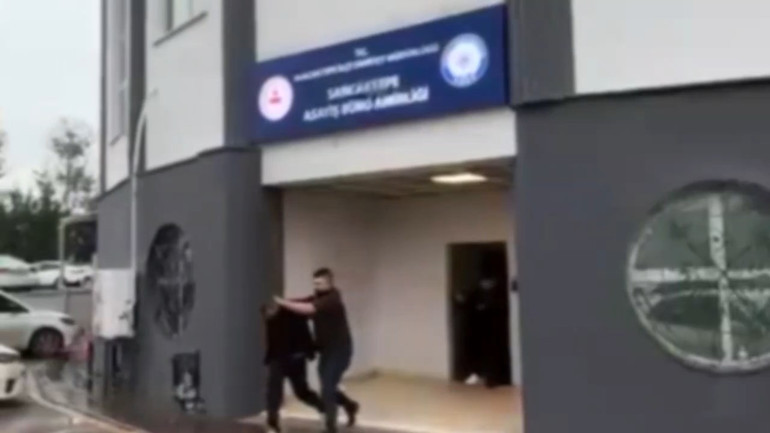 Sancaktepede pazar yerindeki bıçaklı kavgada yaralanan esnaf hayatını kaybetti: 2 şüpheli adliyede
