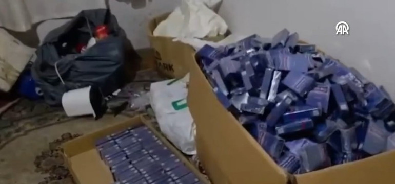 Evi fabrikaya çevirmişler: 120 bin dolu makaron ve tütün fırını ele geçirildi