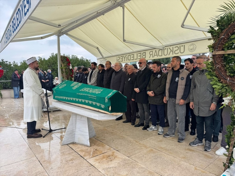 Oğlunu kaybettikten 1 hafta sonra yaşamını yitirmişti: Cem Akaş, son yolculuğuna uğurlandı