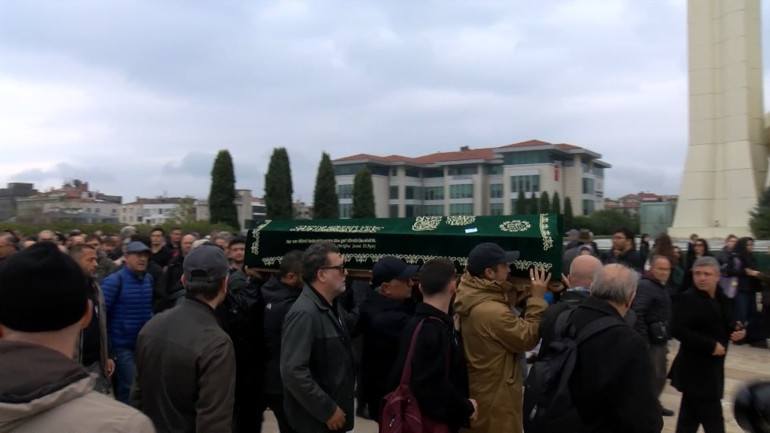 Oğlunu kaybettikten 1 hafta sonra yaşamını yitirmişti: Cem Akaş, son yolculuğuna uğurlandı