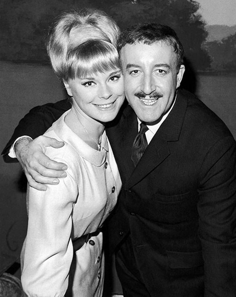 Pembe Panterin yıldızı Elke Sommer öldü