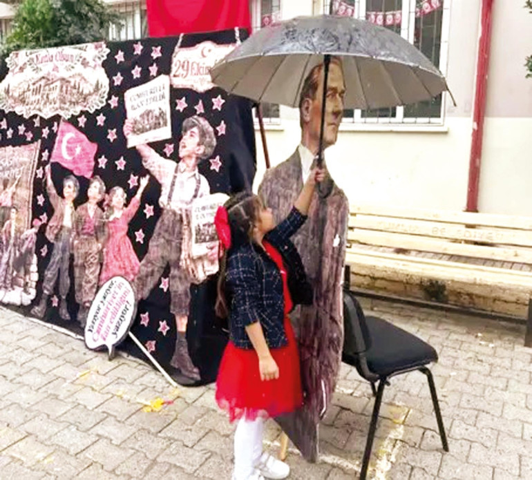 Yurtta 103’üncü yaş coşkusu... İyi ki doğdun Cumhuriyet