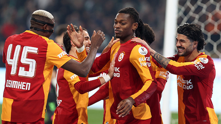 Galatasarayın yıldızı Rafael Leao İtalyan basınında gündem oldu: Sonunda kendisini gösterdi