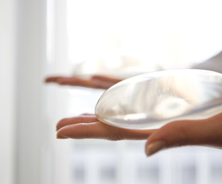 Meme implantları lenfomaya neden oluyor mu? ‘İlk vaka 1997’de görüldü’