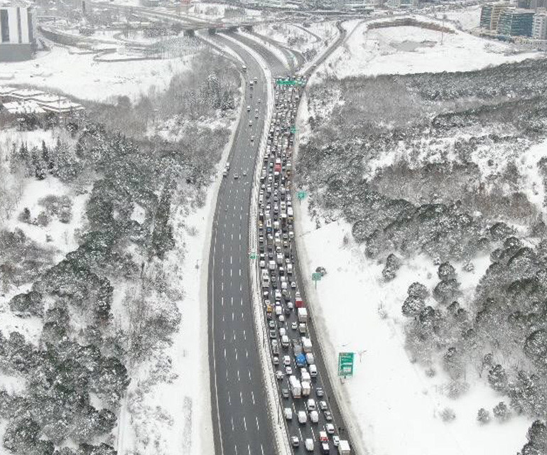 İstanbuldaki yoğun kar yağışı sonrası çok soğuk iddia: Sebebi polar vortex mi?