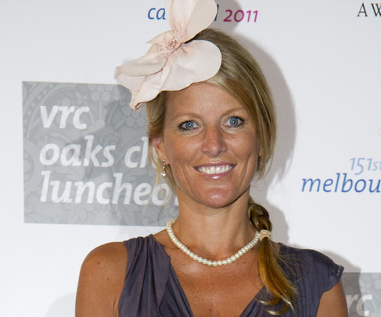 EVLİLİĞİNDE ÜÇ TANE ÇOCUĞU BULUNUYOR