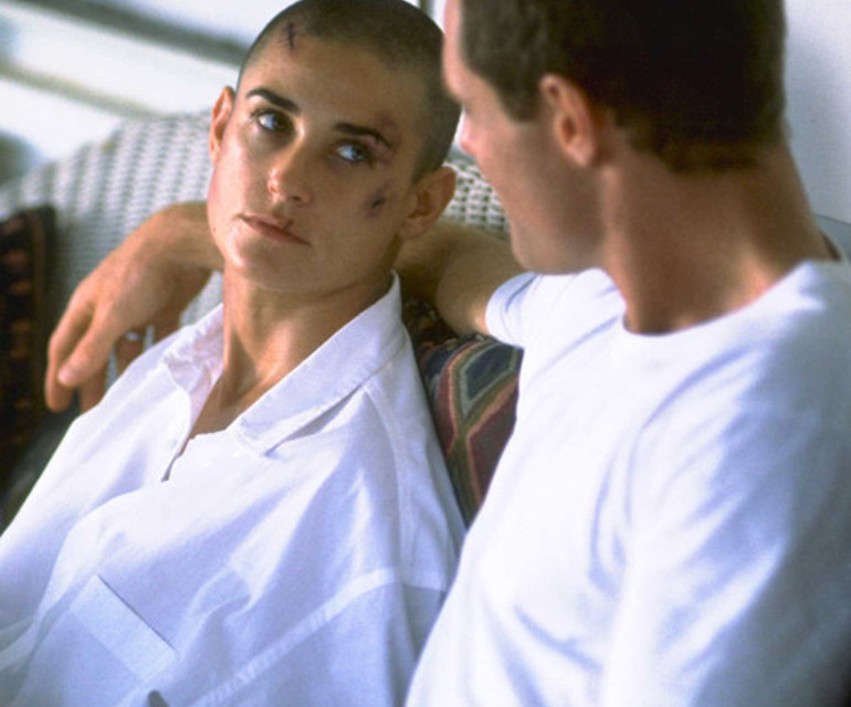 O FİLMLE ÖZDEÅžLEÅžTİ O FİLMLE ÖZDEÅžLEÅžTİ