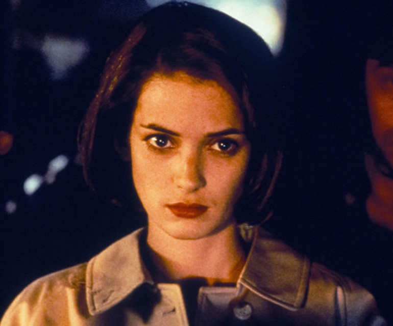 ESİN KAYNAĞI, ALLENDENİN ROMANI