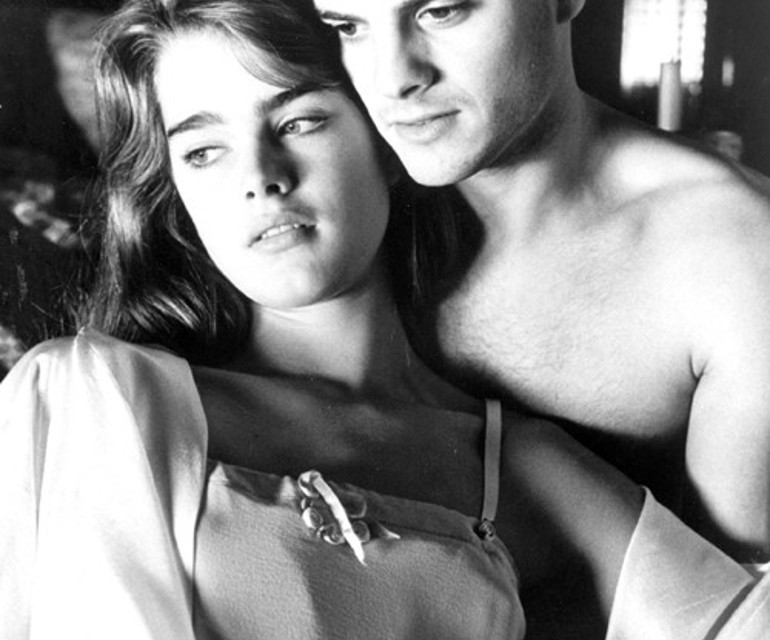 AŞKIM, HAYATIMDA BİR TEK SEN VARSIN