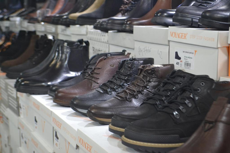 Ayakkabı atölyeleri emeklilere kaldı