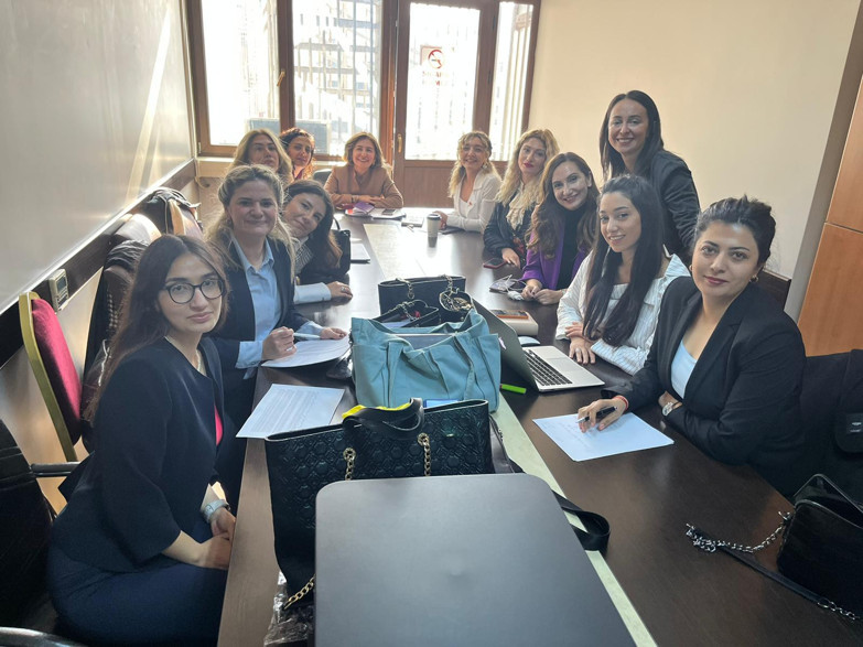 Şiddete karşı dayanışma