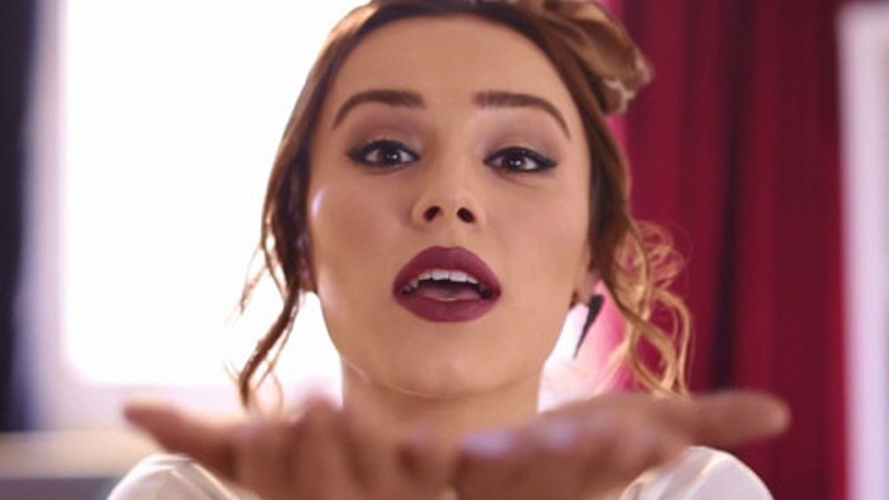 Gece makyajı nasıl yapılır?